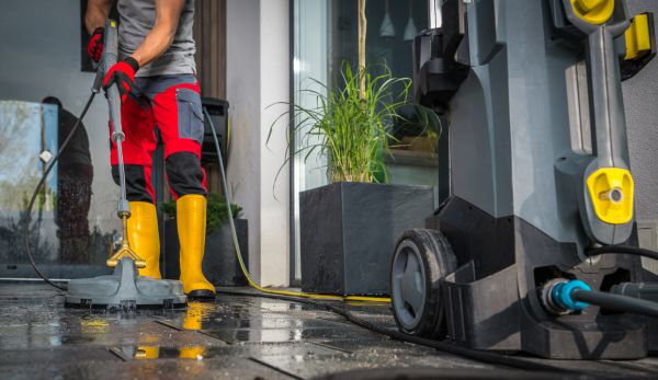 Commercial Pressure Cleaning in Anderson