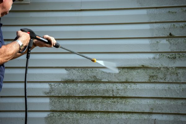 Cost of Vinyl Siding Power Washing in Anderson